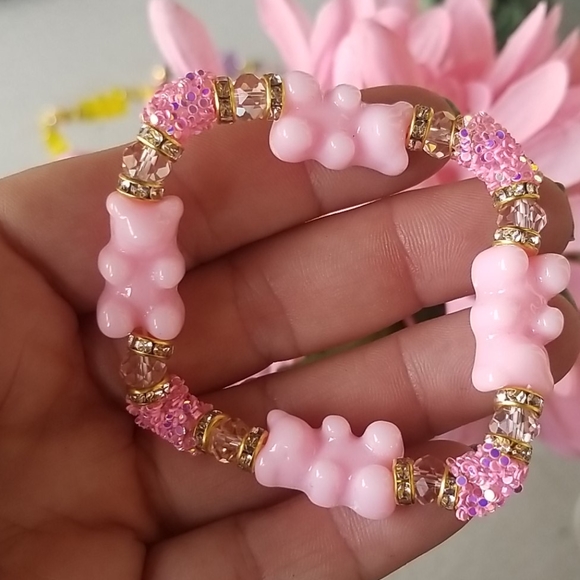 Beaded Gummy Bear Bracelet Pink Novelty Candy stackable Bracelet New - Picture 1 of 8